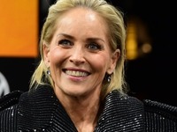 Η Σάρον Στόουν εγκωμίασε τον Πολ Βερχόφε...