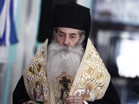 Μητρόπολη Πειραιώς: Εκτός θείας κοινωνία...