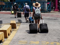 Αυξάνεται η πίεση στους ανεμβολίαστους- ...