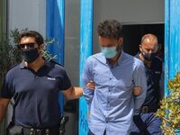 Φολέγανδρος: Σε μια σελίδα αποδόμησαν το...