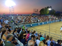 Το ταξίδι της κόκκινης μπάλας... - Η Τελ...