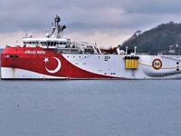 Εκτός ελληνικής υφαλοκρηπίδας κινείται τ...