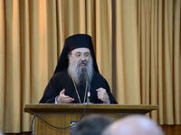 Μητροπολίτης Πατρών Χρυσόστομος: «Μόνο μ...