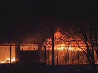 Φωτιά στο Μενίδι: Κάηκε ολοσχερώς εργοστ...