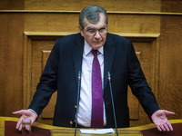 Κορωνοϊός: Στην εντατική νοσηλεύεται ο π...