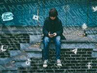 Απαγόρευση social media για ανήλικους: L...