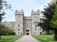 Συναγερμός στο Λονδίνο: Άνδρας με όπλο ε...