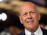 Μπρους Γουίλις: Μία ακόμη συγκινητική δη...