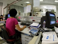 Φορολογικές δηλώσεις: Δεν θα δοθεί νέα π...