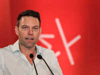 Κασσελάκης: Το ερωτηματολόγιο για τον ΣΥ...