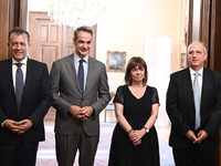 Ορκίστηκαν Γιάννης Οικονόμου και Γιάννης...