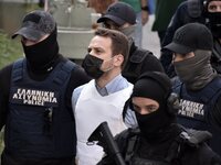 Γλυκά Νερά: Με τους γονείς της Καρολάιν ...