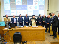 Α. Ποταμίτης στην κοπή της πρωτοχρονιάτι...