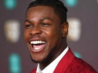 Ο Τζον Μπογιέγκα συμμετέχει στην ιστορία...