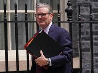 Πολιτικοί τριγμοί στην Βρετανία: Παραιτή...