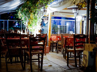 Κορωνοϊος: Επιστρέφει η μουσική στην εστ...