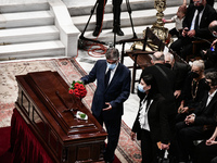 Μίκης Θεοδωράκης: "Έφυγε" για ...