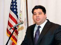 Ο Ναυπάκτιος Τζορτζ Τσούνης είναι επίσημ...