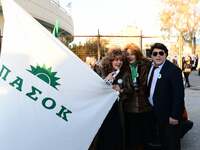 Πάτρα: Έκανε θραύση το αμάξι ΠΑΣΟΚ με το...