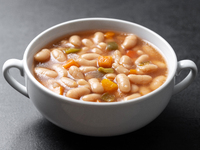 Τι προσφέρει η φασολάδα στην υγεία μας;