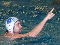 Ο Δημήτρης Μπιτσάκος φοράει ξανά το... σ...