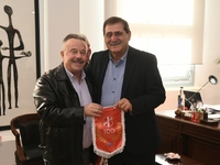 Τιμήθηκε στο Δημαρχείο ο Ολυμπιακός Πατρ...