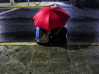 Καιρός: Βροχές, καταιγίδες, άνεμοι έως 8...