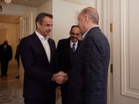 Σε εξέλιξη το γεύμα Μητσοτάκη-Ερντογάν -...