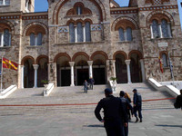 Αστυνομικοί με πολιτικά θα φυλάνε τις εκ...