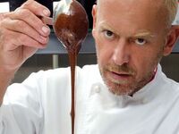 Στέλιος Παρλιάρος: Απαντάει στις φήμες ό...