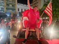 Κοκκίνησε η Πάτρα από τα "παιδιά το...