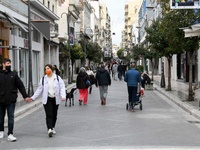 Χριστούγεννα χωρίς νέα μέτρα «δείχνει» η...
