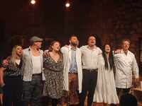 Υποκριτές: Κι εμείς για τον γιατρό…Τι εί...