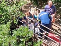 Φαράγγι της Νέδας: «Οι πεζοί διασχίζουν ...