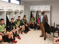 Ο Ιάσωνας Φωτήλας στα αποδυτήρια της Ακα...