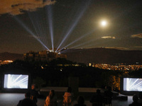 Με μουσική του Πατρινού Σταύρου Γασπαράτ...