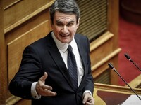 Στη Βουλή φέρνει ο Λοβέρδος τον γιατρό α...