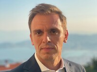 Ποιος είναι ο 40αρης Πατρινός Δημήτρης Μ...