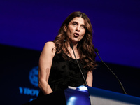 Στο νοσοκομείο με πνευμονία η Πόπη Τσαπανίδου