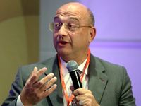 Νίκος Μπογονικολός: Ποιος είναι ο Πατριν...