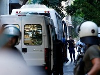 Νέα επιχείρηση της ΕΛ.ΑΣ. στα Εξάρχεια γ...