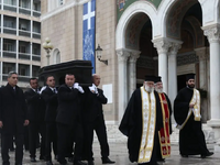 Κηδεία Μαρινέλλας: Στο παρεκκλήσι της Μη...