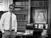 Μαξίμου: Γιατί επελέγη η Αικατερίνη Σακε...