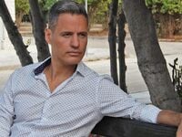 Γρ. Πετράκος για Nemo: «Θες να τον αγκαλ...
