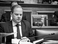 Τέμπη- Κ. Καραμανλής: Μοίρασε "μερί...