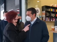 «Kάνε ό,τι μπορείς να ξαναβγείς»: Τι ακο...