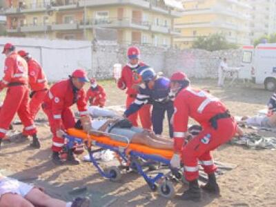 Καλαμάτα: Εκπαίδευση ναυαγοσωστών Ερυθρο...