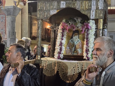 Πάτρα - φωτό: Η λειτουργία και η λιτανεία στον Αγιο Νεκτάριο