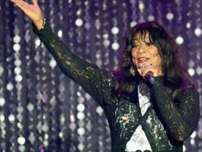 Πέθανε ξαφνικά η Τζόνι Σλετζ των Sister ...