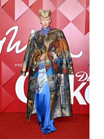 Τίλντα Σουίντον με Charles Jeffrey Loverboy